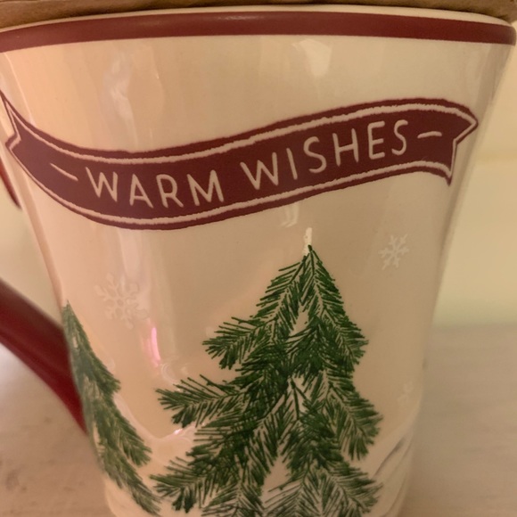 NWOT St Nicholas Square Yuletide Covered Mug - Picture 2 of 6